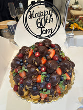 Load image into Gallery viewer, Profiteroles cake customizable ( 70/80 pcs)