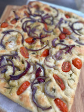 Load image into Gallery viewer, Focaccia from Puglia - onions Tomatoes full tray