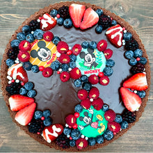 Load image into Gallery viewer, Sponge Cake with chocolate ganache x 16/18