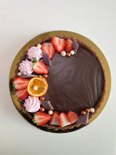 Load image into Gallery viewer, Soft chocolate cake with dark chocolate ganache and berries x10/12