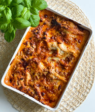 Load image into Gallery viewer, Lasagna for FOUR people