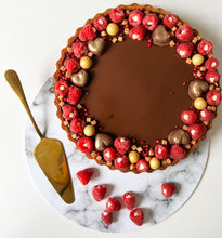 Load image into Gallery viewer, CELEBRATION CATERING FOR 12/24 WITH WARM DISH