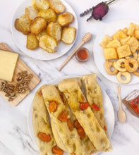 Load image into Gallery viewer, The ultimate picnic/aperitivo box for 8/10 people to share ( customizable)