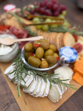 Load image into Gallery viewer, BIG CATERING BUFFET and WARM PASTA FOR 20/25 PAX
