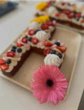 Load image into Gallery viewer, Sponge Cake number
