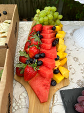 Load image into Gallery viewer, EASY PEASY NO STRESS HEALTY KIDS CATERING BUFFET FOR 20/30 PAX
